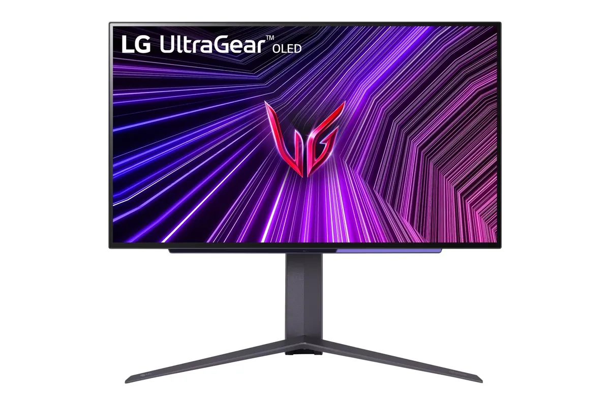 LG UltraGear 27GR95QE monitor